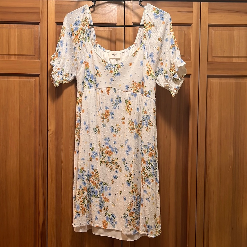 Flowy Cute Dress